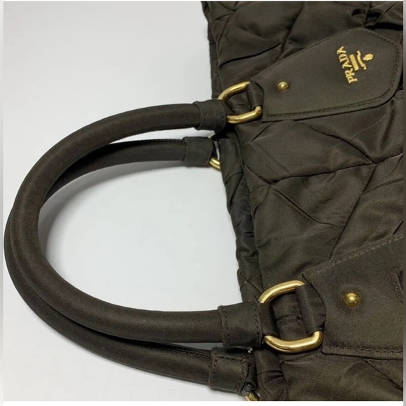 Prada rare Quilted Tessuto
Tote. Chocolate Brown with COA - Picture 6 of 17